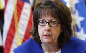 Cormack: Anulirati odluku o referendumu, a ne samo ga odgađati