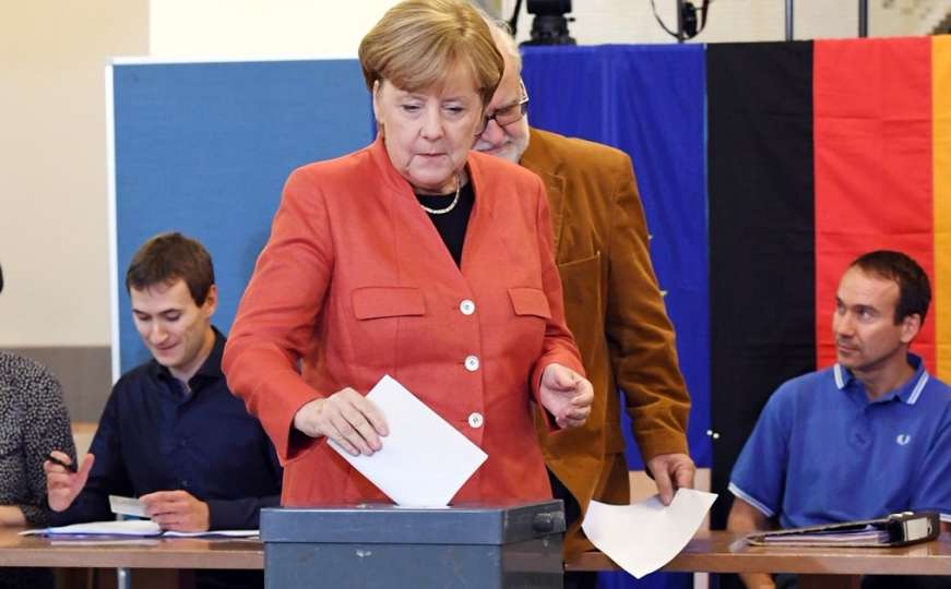 Izbori u Njemačkoj: Glasali Merkel i Steinmeier