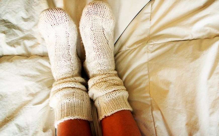Razlog zbog kojeg biste trebali nositi čarape tokom spavanja