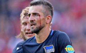 Letio s terena: Čitačica s usana otkrila šta je Ibišević dobacio sudiji 