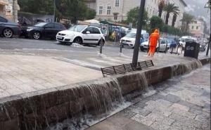 Jaka kiša potopila Dubrovnik: Ulice pod vodom, centar grada neprohodan