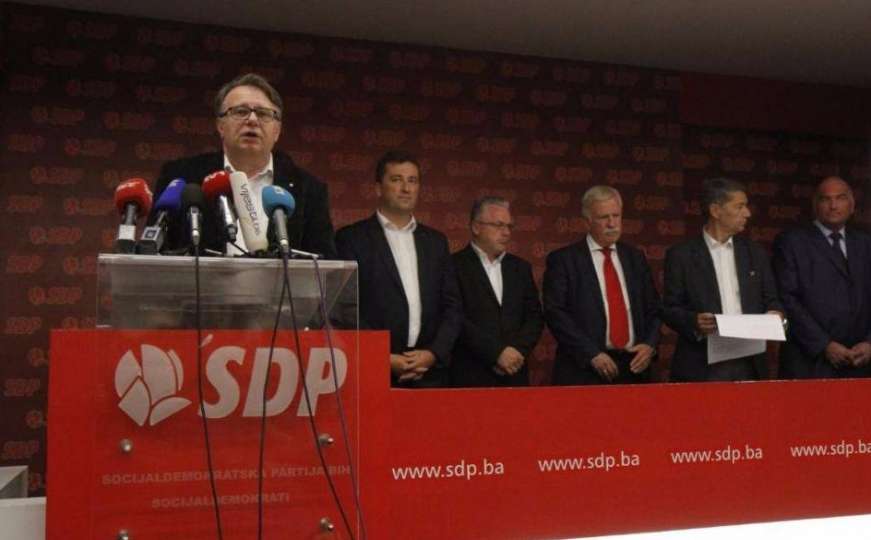 SDP: Kako SDA usmjerava milione maraka poreskih obveznika u firme stranačkih kolega