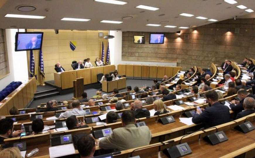 Mušić: Sjednica Parlamenta FBiH završena jer nije bilo podrške dnevnom redu