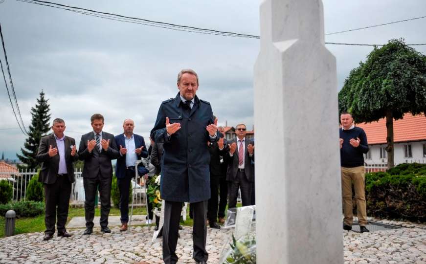 Izetbegović položio cvijeće: Godišnjica formiranja II korpusa Armije RBiH