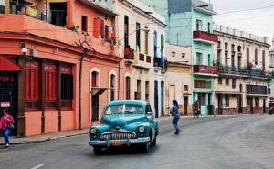 Amerika povlači kompletno osoblje iz ambasade u Havani