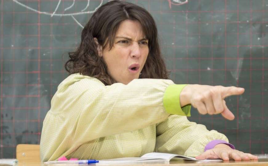 Učiteljica dobila otkaz nakon što je djetetu na čelo napisala "budala"