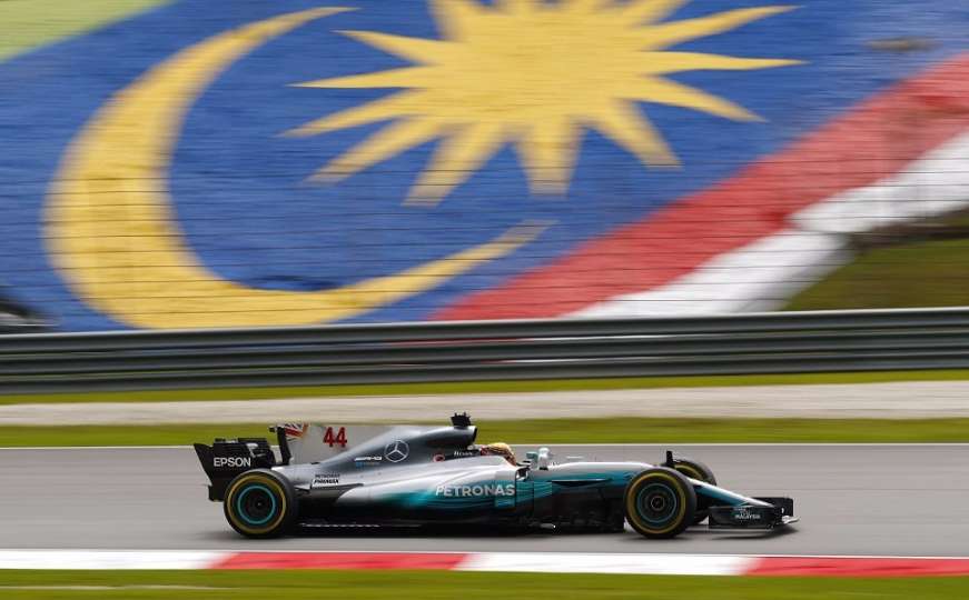 Malezija: Hamilton startuje prvi, novi debakl Vettela