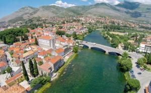 Trebinje: Odlučeno da taksu za vjenčanja plaćaju svadbeni saloni, a ne mladenci