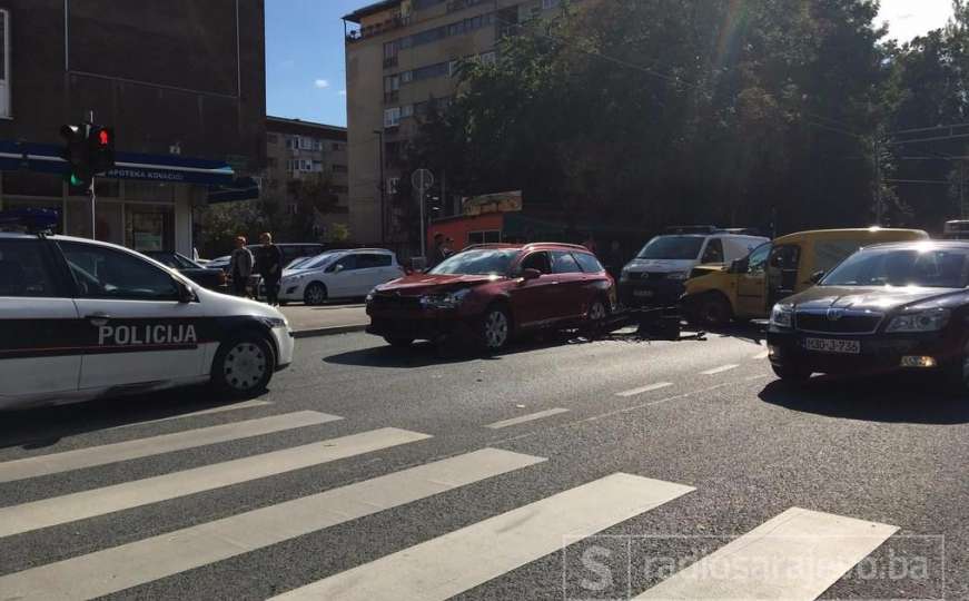 Sarajevo: Jedna osoba povrijeđena u saobraćajnoj nesreći