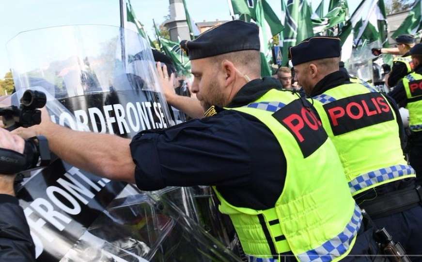 Na neonacističkom skupu u Goeteburgu uhapšeno 30 osoba
