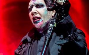 Nakon pada konstrukcije: Marilyn Manson povrijeđen na koncertu