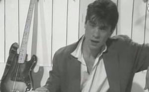 Bolero i "Ponesi me u zemlju galebova, povedi me u jedan novi dan..."