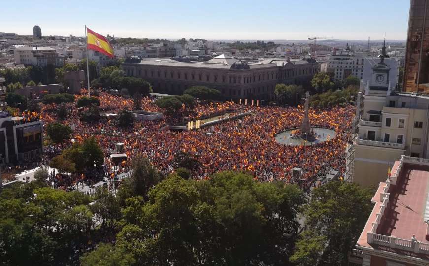 Madrid: Hiljade ljudi na ulicama protiv nezavisnosti Katalonije