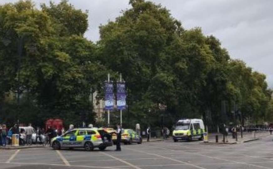 Automobilom uletio među pješake: 11 osoba povrijeđeno u Londonu