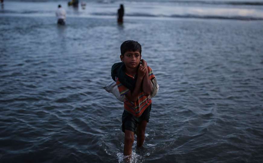 Potonuo čamac s Rohingya muslimanima, poginulo 12 ljudi