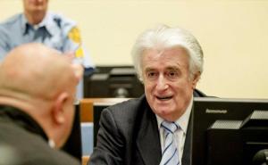 Karadžić: Sahranjuju sve ono što nam je potrebno u zatvoru