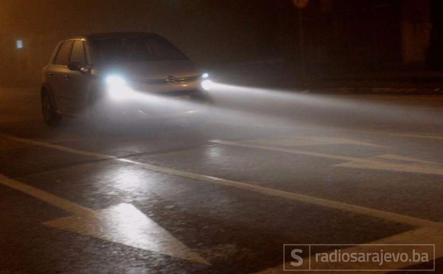 Vozači, oprez: Magla smanjuje vidljivost na pojedinim dionicama