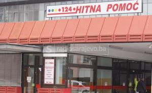 U sarajevskoj Hitnoj pomoći muškarac pucao sebi u glavu, preminuo u bolnici