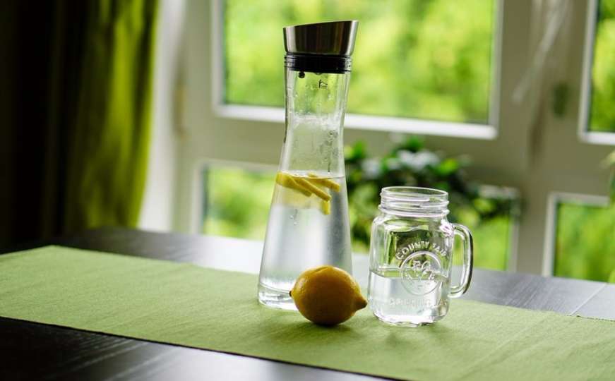 Napitak od vode, limuna i meda rješava mnoge tegobe