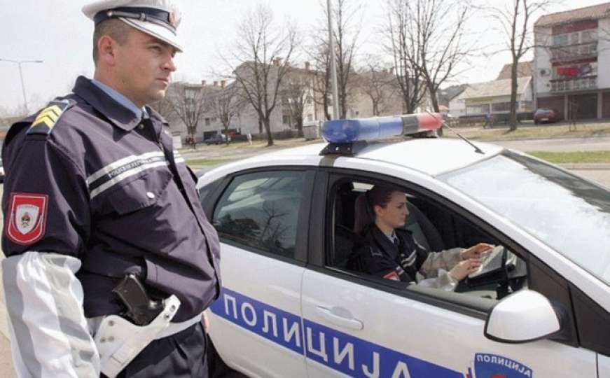 MUP RS-a uhapsio dvije osobe zbog prevoza migranata sa Kosova