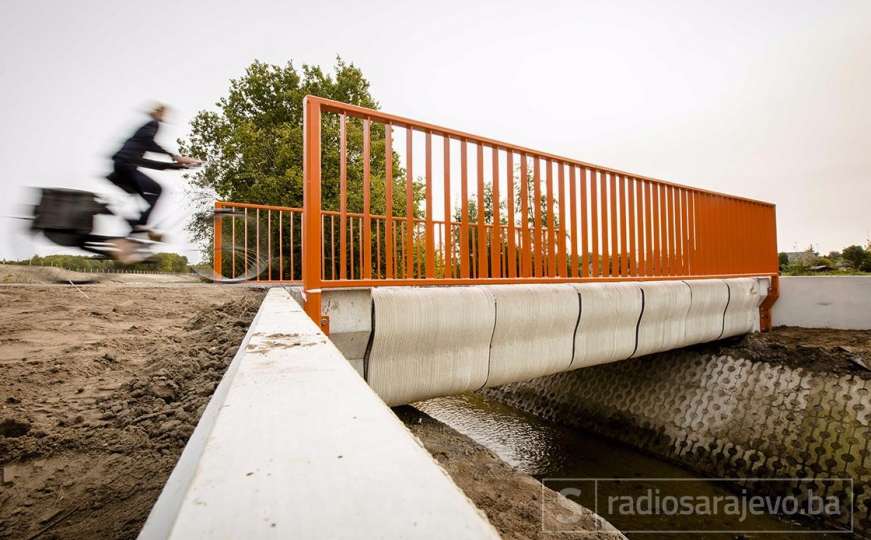 Holanđani predstavili prvi 3D štampani biciklistički most