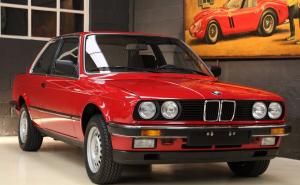 Kao ispod čekića: Prodaje se BMW 323i E30 koji je stajao 32 godine