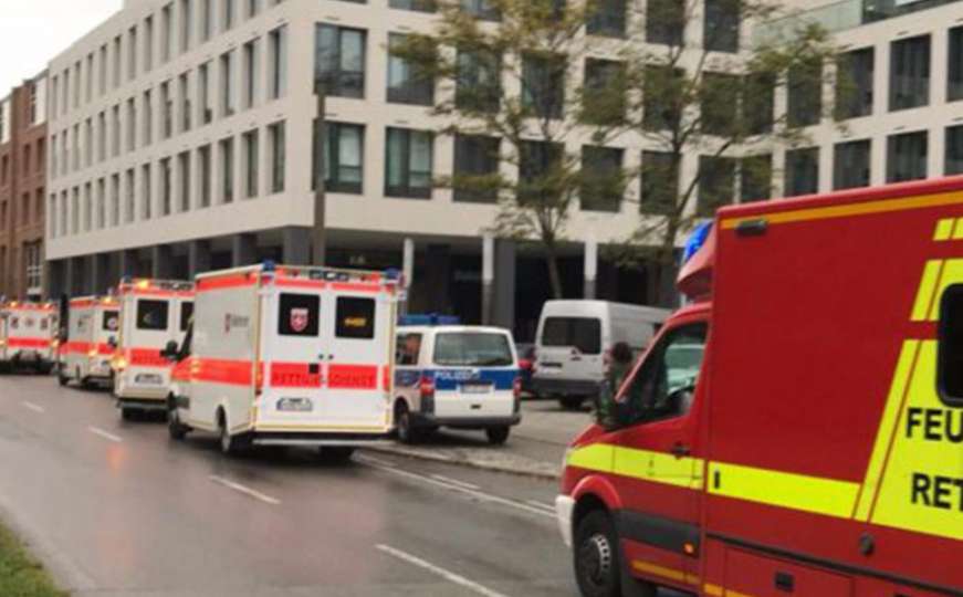 Krvavi napad u Minhenu: Nožem ranjavao prolaznike na trgu
