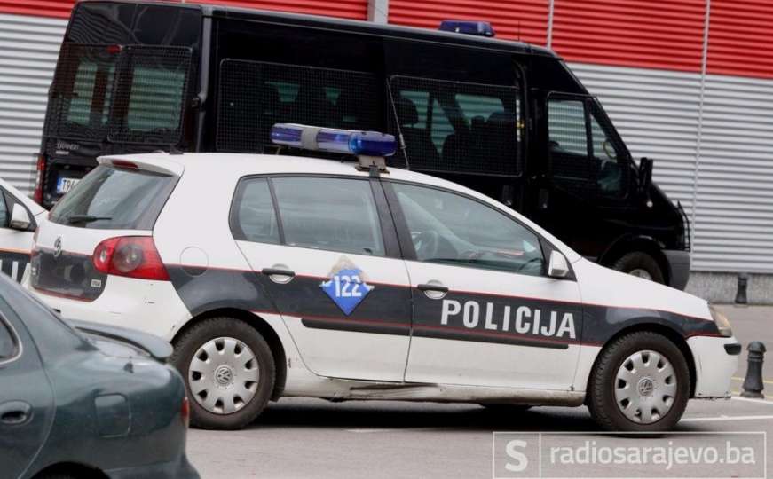 Četiri osobe opljačkale Bingo u Hadžićima, policija traga za pljačkašima