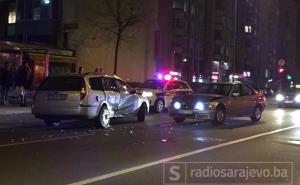 Jedna osoba povrijeđena u sudaru dva automobila na Pofalićima