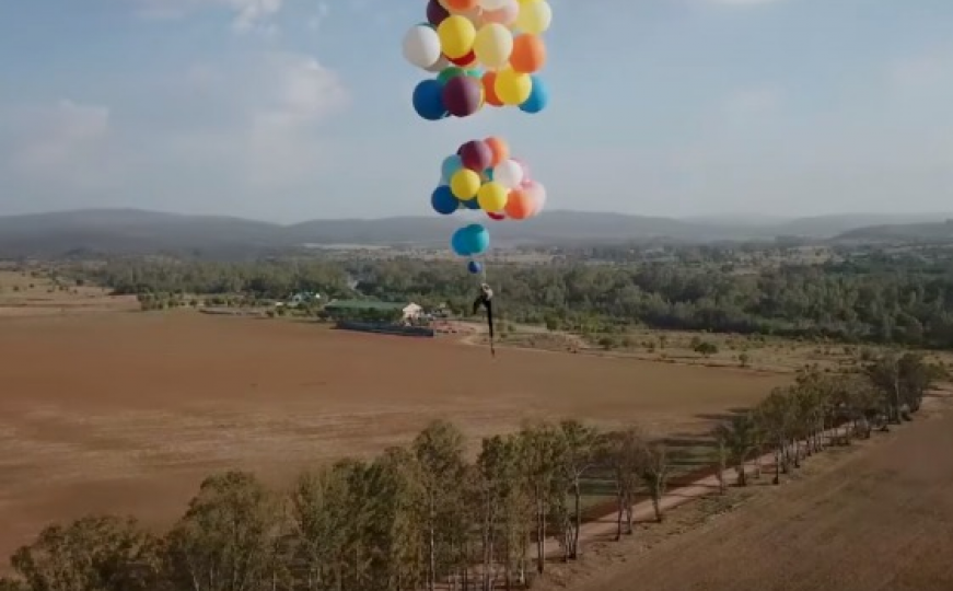 Ostvarenje snova: Preletio 24 kilometra uz pomoć helijumskih balona