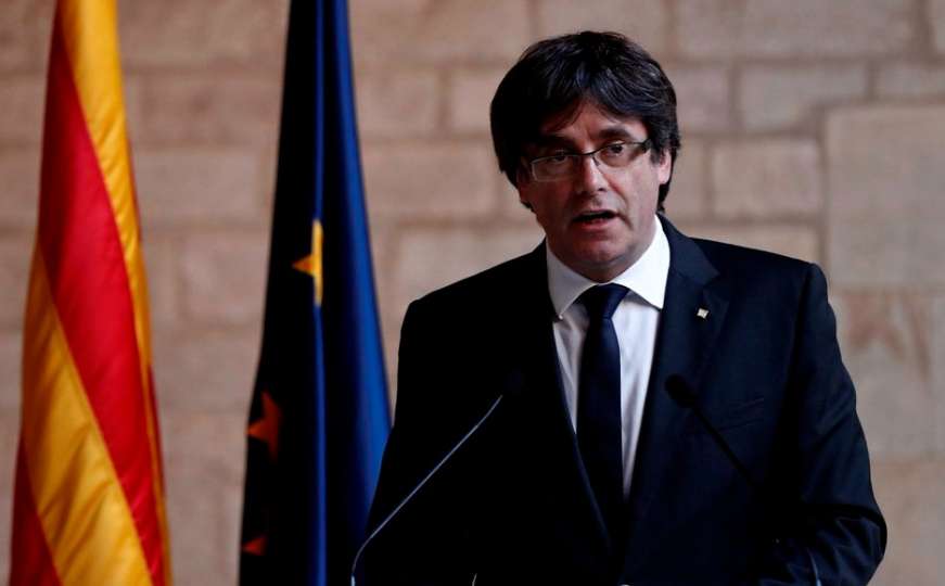 Carles Puigdemont pozvao na mirno suprotstavljanje Španiji