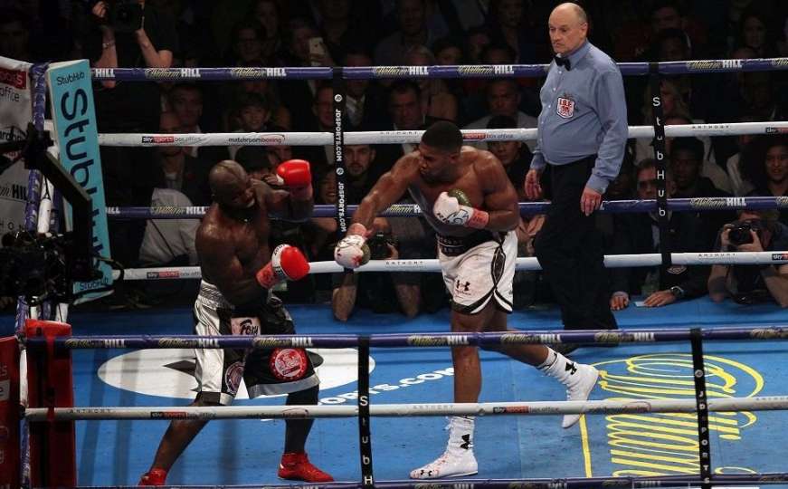 Zvižduci publike i kontroverzna odluka sudije: Joshua pobijedio kamerunskog Rockyja