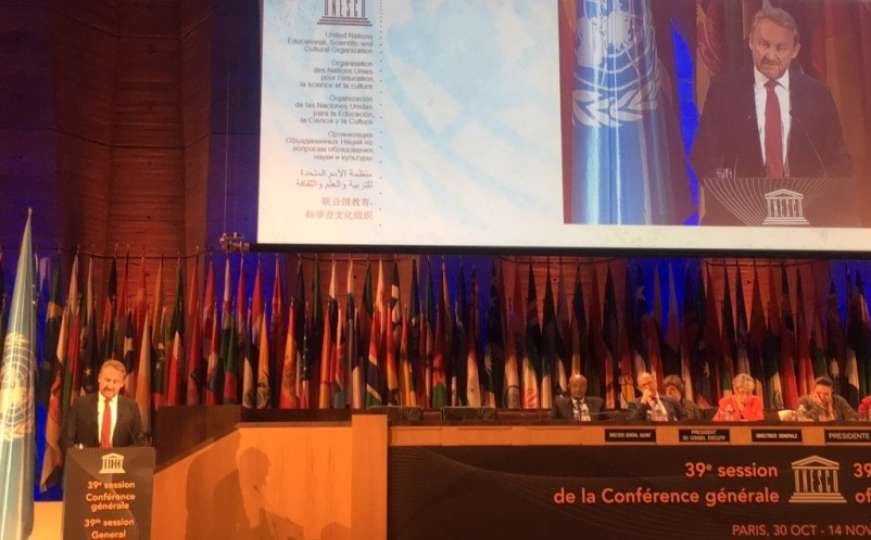Izetbegović u Parizu: BiH će se kandidirati za članstvo u Komitetu UNESCO-a