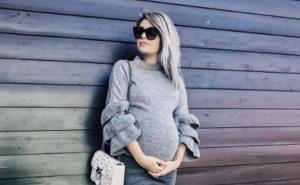Ella Dvornik objavila prvu "fotografiju" bebe i poručila: Sve je ok