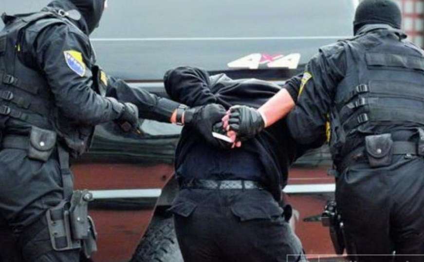 Akcija u Bihaću: FUP uhapsio 7 osoba zbog krivotvorenja dokumenata osiguranika