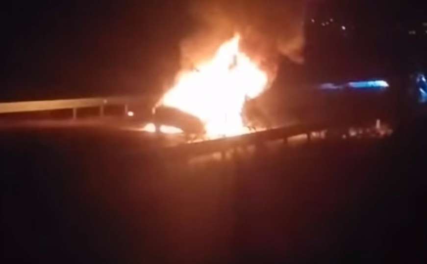 U saobraćajnoj nesreći izgorjelo vozilo iz pratnje Mila Đukanovića