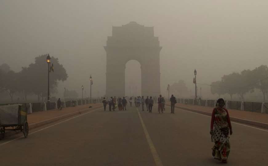  Veliko zagađenje zraka u New Delhiju: Zatvorene škole, poginulo 13 osoba