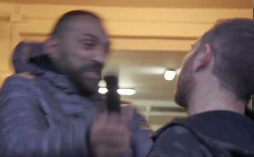 Radikalni desničar brutalno udario glavom italijanskog novinara