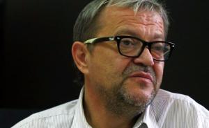 Hadžihafizbegović u Beogradu: Frenetičan aplauz zbog manifesta o Bosni