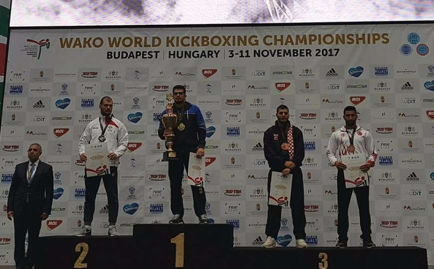 Pet medalja za BiH na Svjetskom amaterskom prvenstvu, Mahmić svjetski prvak