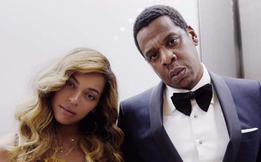 Beyonce i Jay Z prvi put u javnosti s petomjesečnim blizancima