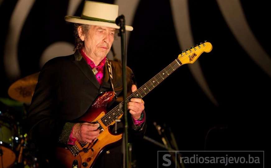 Gitara Boba Dylana prodata na aukciji za skoro 400.000 dolara