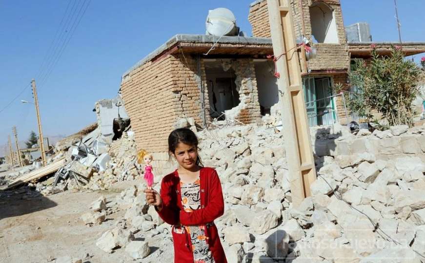 Raste broj žrtava potresa u Iranu, 30.000 kuća oštećeno tokom podrhtavanja