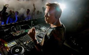 Pete Tong ft. Becky Hill & The Heritage Orchestra - Sing It Back