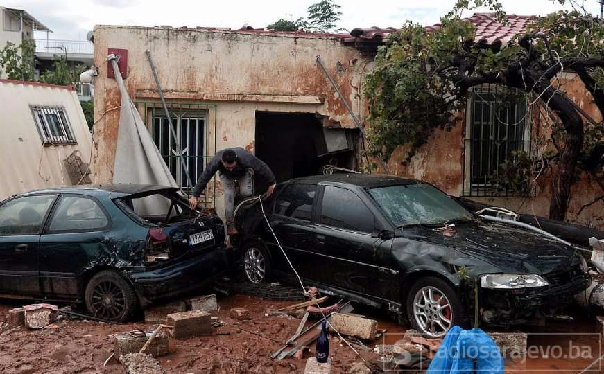 Grci suočeni s poplavama: U trenutku je sve nestalo