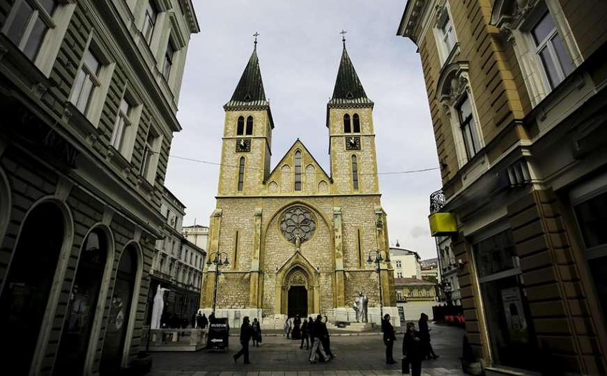Sarajevska katedrala često na meti vandala