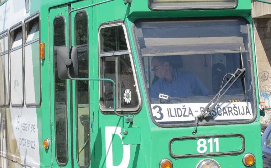Saobraćajna nesreća u centru Sarajeva, obustavljen tramvajski saobraćaj
