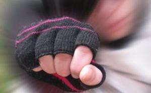 Šok u Srbiji: Djeca mučila staricu pa pravili selfi s njom 