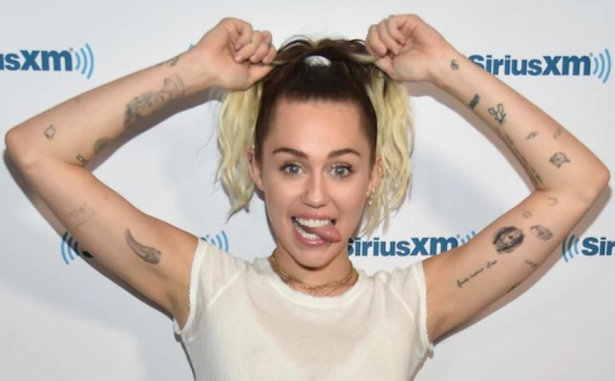 Zbog posljednje fotografije na Instagramu svi misle da je Miley Cyrus trudna