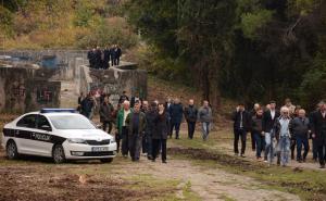 Incident u Mostaru na Dan državnosti: Razbijene ploče na Partizanskom groblju